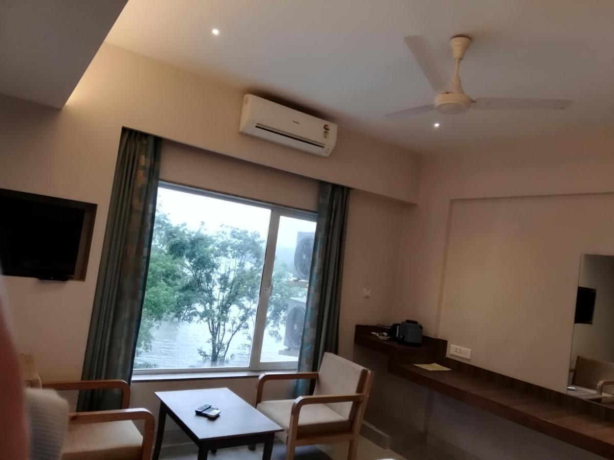 Lake View Resort Lonavala Εξωτερικό φωτογραφία